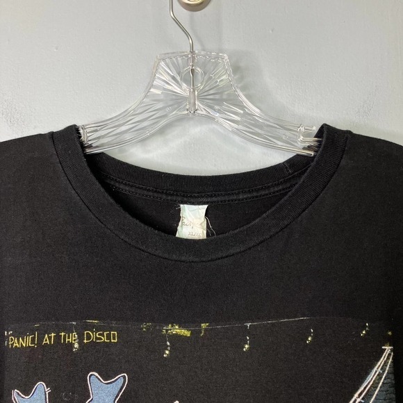 Hot Topic Panic! At The Disco Death Of A Bachelor Graphic Band T-Shirt Men's XL - Picture 7 of 16